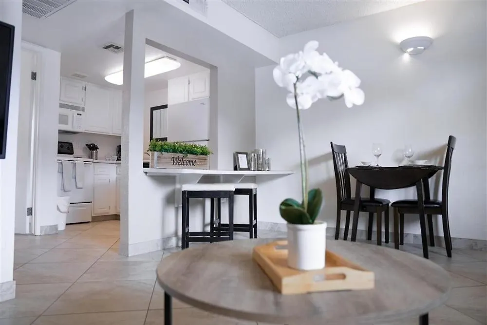 108 Fully Furnished 1Br Suite-Prime Location Scottsdale Apartment